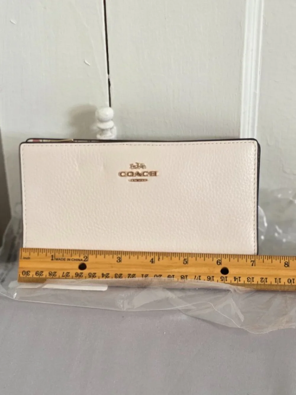 COACH slim zip wallet Ivoy BNWT